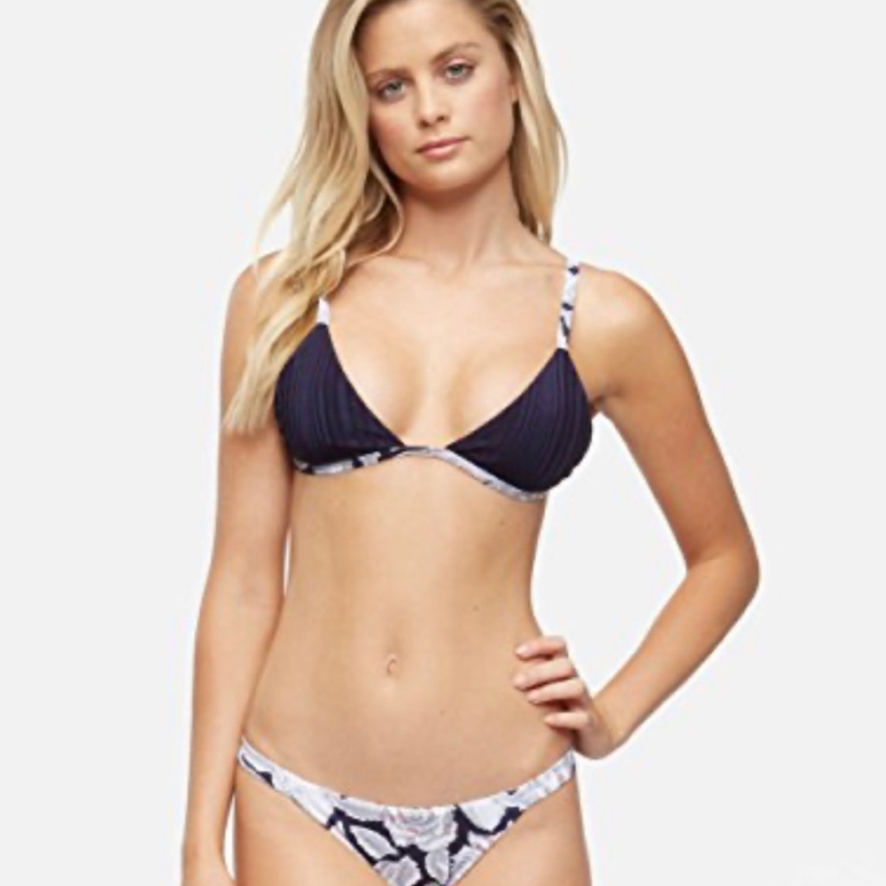 NWT Tavik Women's Zepplin Triangle Top Slinky